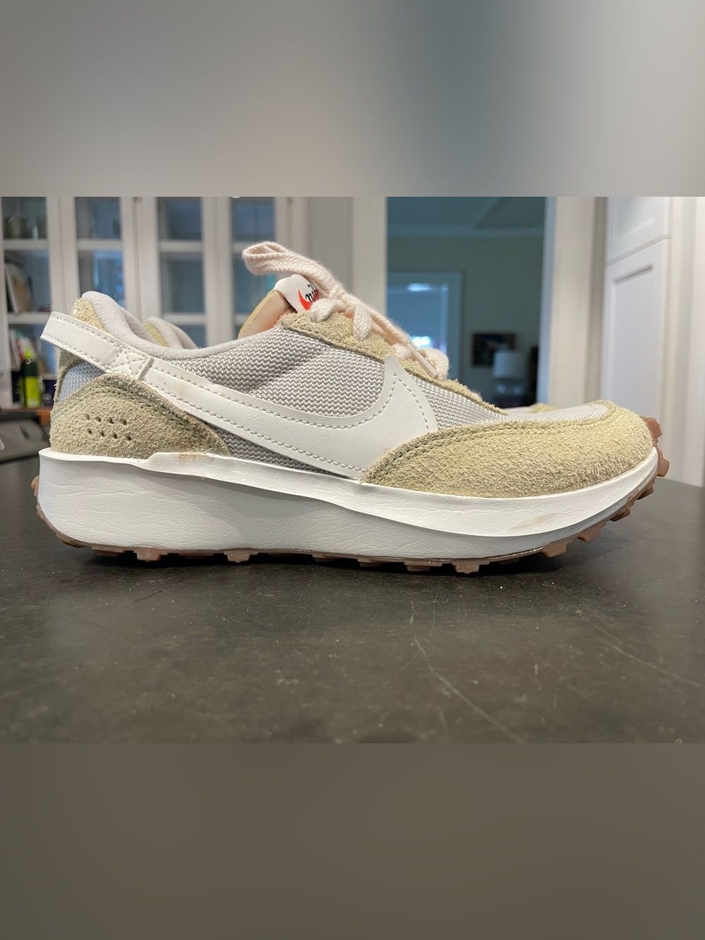 Like new Nike Waffle Debut suede, size 6